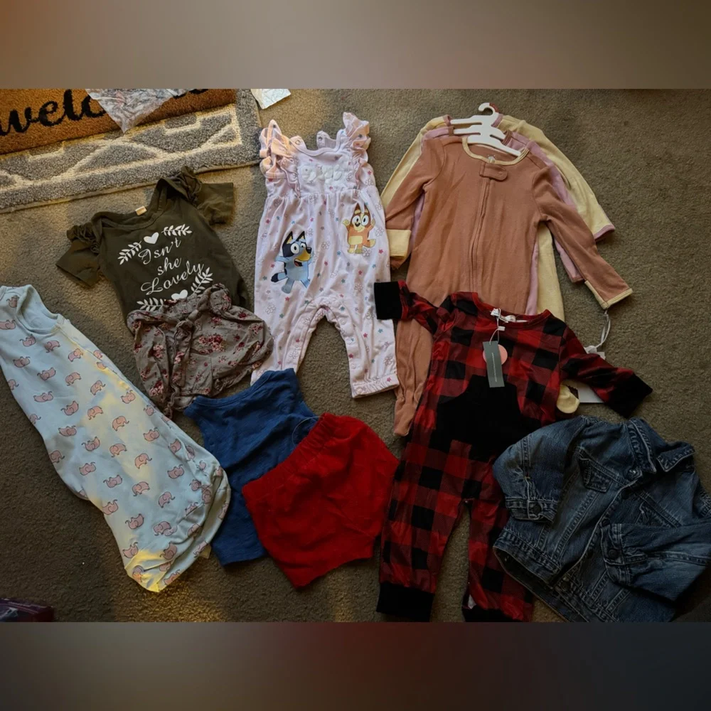 Huge Baby girls 6-9 lot - Picture 7 of 8